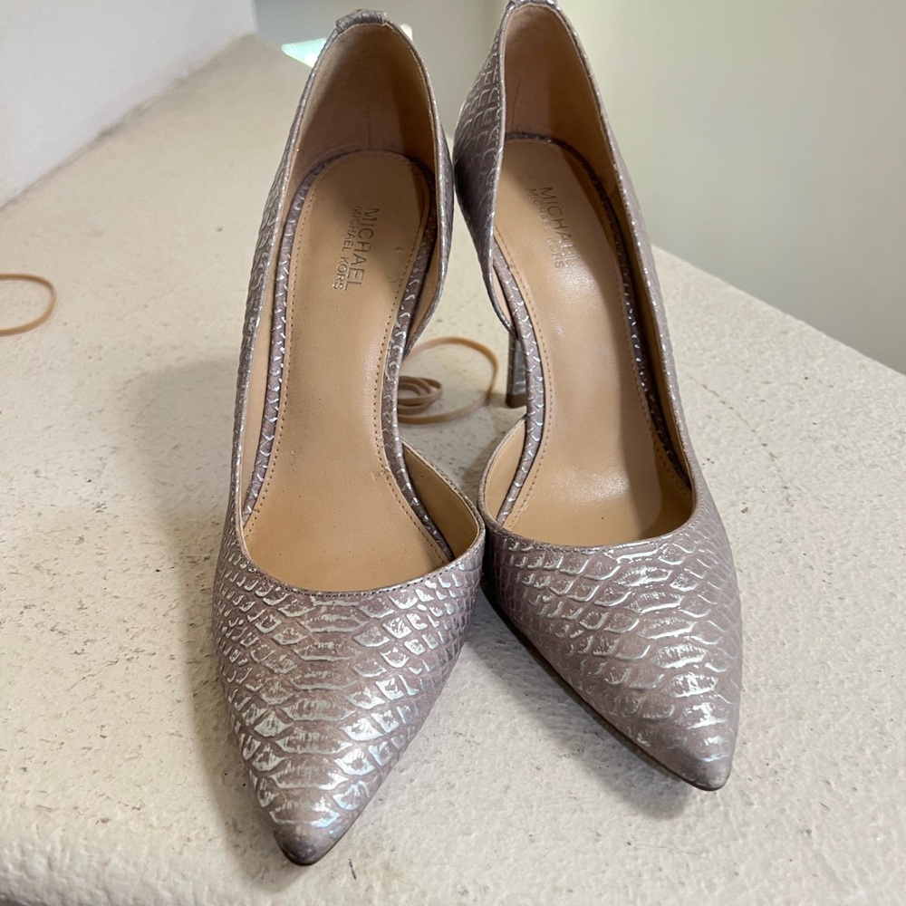 Michael Kors Nathalie Flex High Pump Metallic Embossed Leather Silver Size 5.5 - Picture 5 of 12